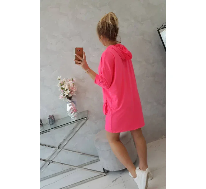 Šaty s kapucí růžové neonové Šaty s kapucí růžové neonové