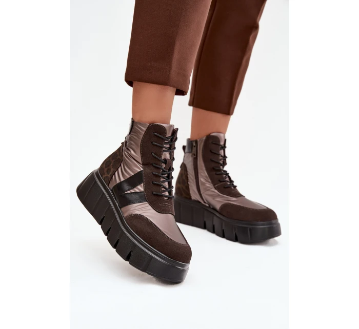 Dámské zateplené kotníkové boty na platformě model 21712578 hnědé - VINCEZA Dámské zateplené kotníkové boty na platformě model 21712578 hnědé - VINCEZA