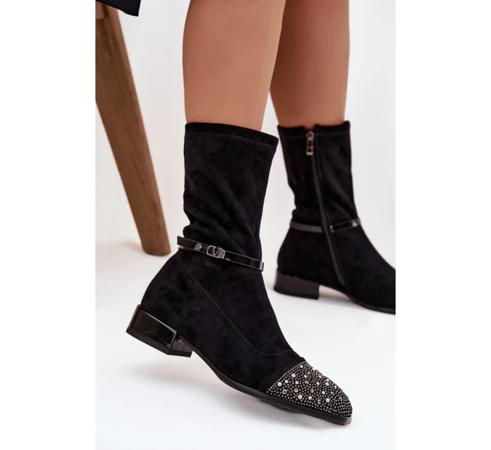 Botki Damskie Na Niskim Obcasie Ze Zdobieniem I Paskiem D&A MR52-165 Czarne