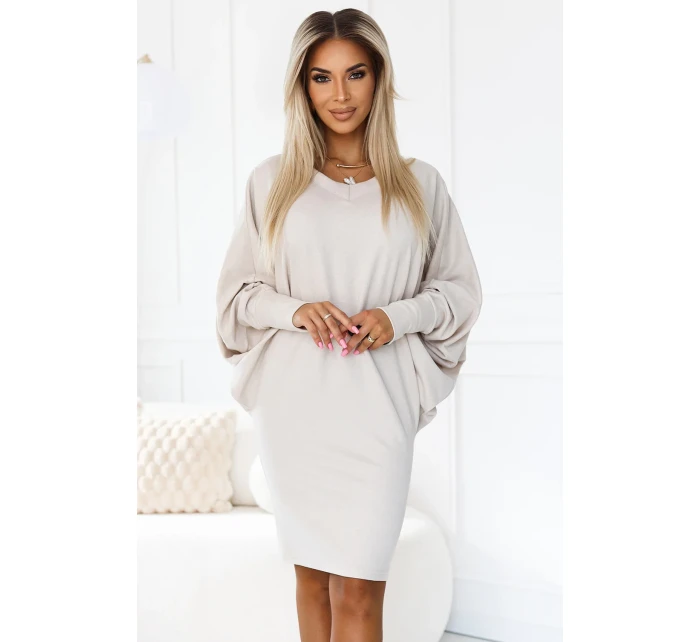 402-7 Sveter teplé netopierie šaty s výstrihom - béžové 402-7 Sveter teplé netopierie šaty s výstrihom - béžové