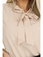 Béžová dámská halenka v stylu s dlouhými rukávy a s vázáním ve přední části model 20897084 - numoco Béžová dámská halenka v stylu s dlouhými rukávy a s vázáním ve přední části model 20897084 - numoco