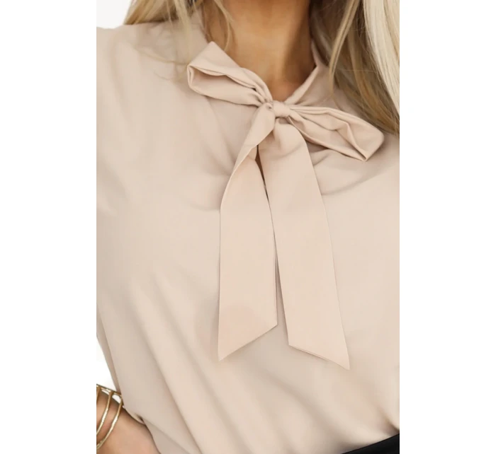 Béžová dámská halenka v stylu s dlouhými rukávy a s vázáním ve přední části model 20897084 - numoco Béžová dámská halenka v stylu s dlouhými rukávy a s vázáním ve přední části model 20897084 - numoco