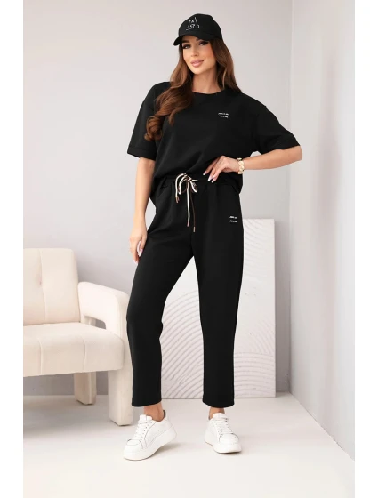Komplet dámský viskózový máslo s krátkým rukávem a kalhotami s model 22010152 nohavicí černý - K-Fashion Komplet dámský viskózový máslo s krátkým rukávem a kalhotami s model 22010152 nohavicí černý - K-Fashion