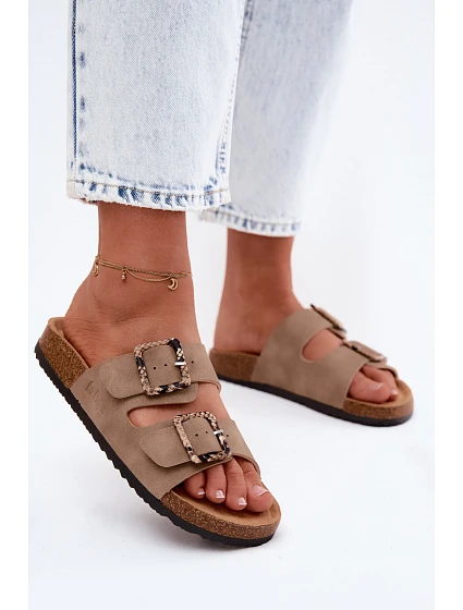Dámské pantofle Khaki s přezkami model 22123023 - Lee Cooper Dámské pantofle Khaki s přezkami model 22123023 - Lee Cooper