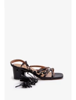 Šnurovacie sandále na nízkom podpätku zdobené čiernymi cvočkami Chrisele Šnurovacie sandále na nízkom podpätku zdobené čiernymi cvočkami Chrisele