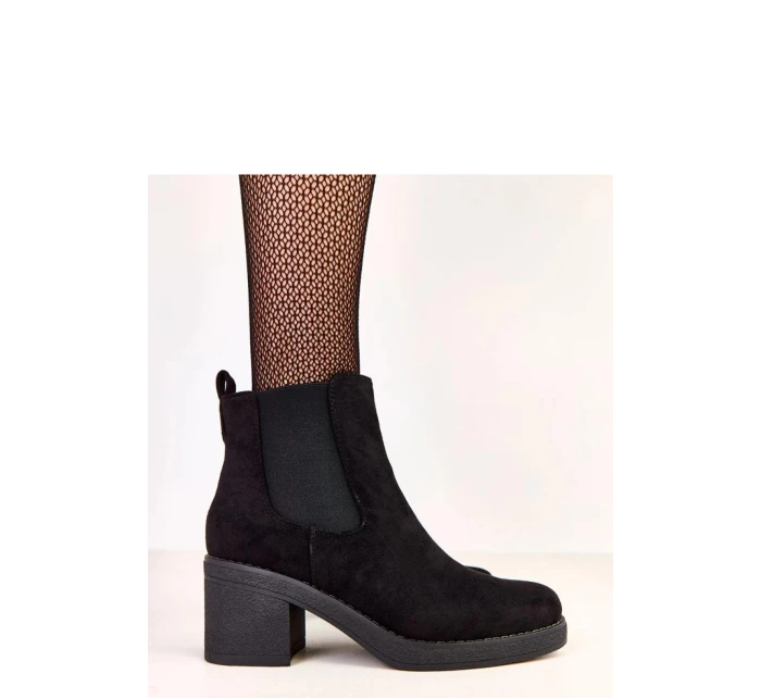 Topánky na podpätku model 219955 Solea Topánky na podpätku model 219955 Solea