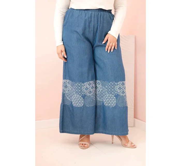 Dámské kalhoty Plus Size se širokými nohavicemi a model 21156793 výšivkou džínové - K-Fashion