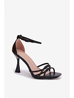 Dámske sandále na podpätku s trblietkami Black Redira Dámske sandále na podpätku s trblietkami Black Redira