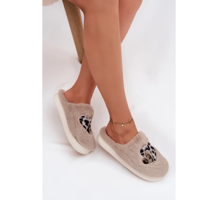 Dámske kožušinové papuče so srdcom - béžové Amandra Dámske kožušinové papuče so srdcom - béžové Amandra