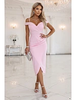 Midi šaty s odhalenými rameny a výstřihem – pastelově růžové model 22307276 - numoco basic