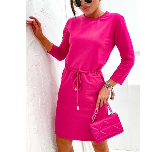 Dámske pletené šaty vo fuchsiovej farbe (700)