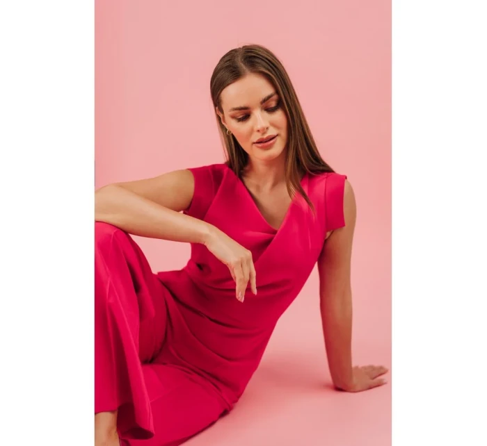 S407 Elegantný overal s asymetrickým výstrihom - ružový S407 Elegantný overal s asymetrickým výstrihom - ružový