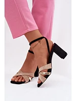 Sandále na podpätku model 226334 Vykročte štýlovo