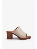 Elegantné ľahké dámske papuče na vysokom podpätku, béžová Varnila