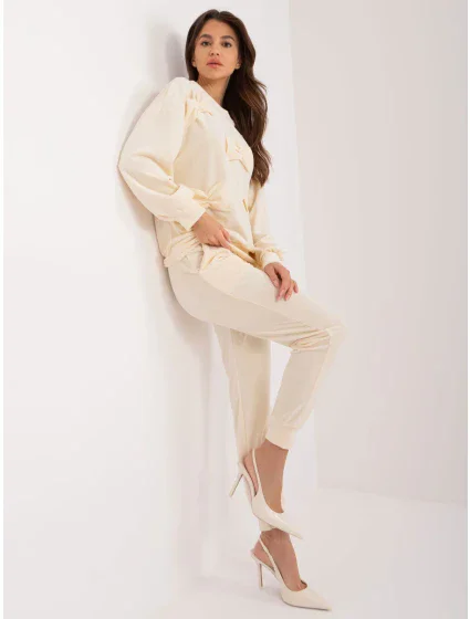 DHJ KMPL 8850.68 ecru