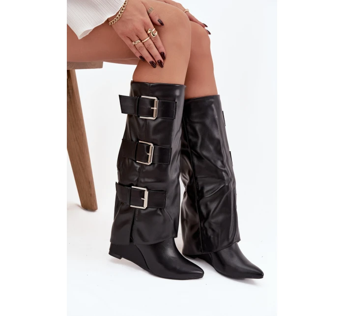 Dámské kozačky na platformě s ohnutým horním lemem a stříbrnými přezkami Černé Sarisse