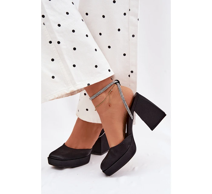 Dámské sandály na masivním podpatku ve tvaru sloupku s páskem se štrasem Černé Seraphina