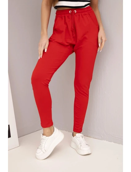 Dámske tepláky s elastickým pásom a šnúrkou na stiahnutie červené Dámske tepláky s elastickým pásom a šnúrkou na stiahnutie červené