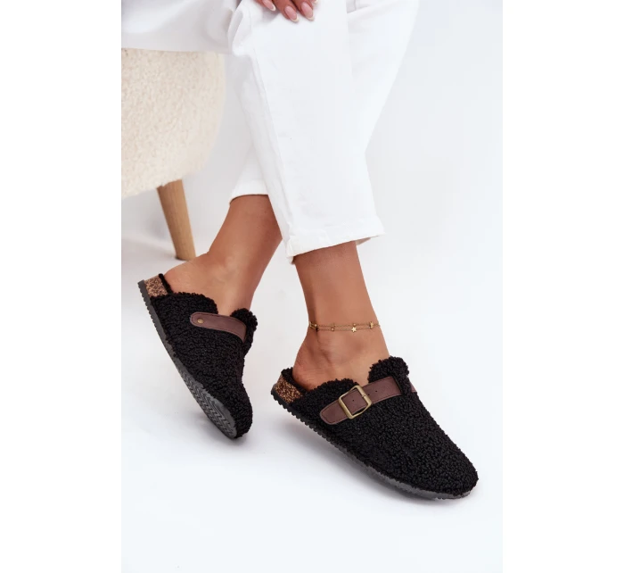 Dámské pantofle s kožíškem Černé model 21709355 - Boto Dámské pantofle s kožíškem Černé model 21709355 - Boto