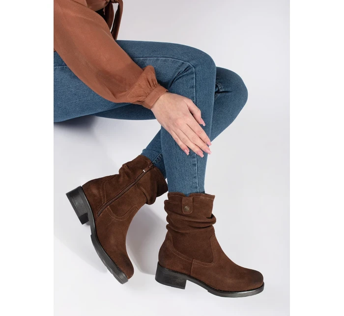 Zajímavé dámské černé kotníčkové boty Obcas Zajímavé dámské černé kotníčkové boty Obcas