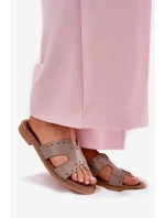 model 21694260 Dámské sandály s ozdobnými výřezy tmavě béžové - Zazoo model 21694260 Dámské sandály s ozdobnými výřezy tmavě béžové - Zazoo