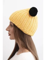 Dámská zimní čepice vlněná s bambulí model 21817789 žlutá - K-Fashion Dámská zimní čepice vlněná s bambulí model 21817789 žlutá - K-Fashion