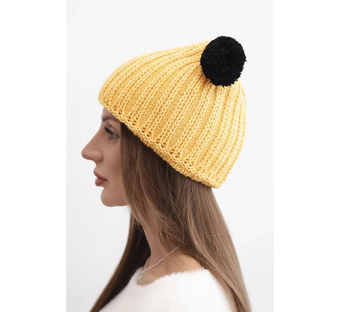 Dámská zimní čepice vlněná s bambulí model 21817789 žlutá - K-Fashion Dámská zimní čepice vlněná s bambulí model 21817789 žlutá - K-Fashion