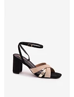 Sandále na podpätku model 226334 Vykročte štýlovo