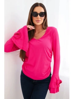Dámská pruhovaná blůza s V výstřihem a volány na rukávech fuchsie