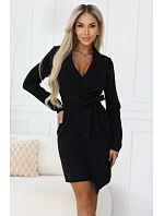 model 22040379 Elegantní tmavě modré šaty s páskem a asymetrickým spodním dílem černé - numoco