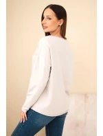 Dámska bavlnená blúzka s vyšívanými kvetmi a výstrihom do V béžová