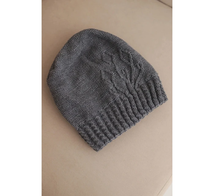 Dámská zimní čepice vlněná s ozdobným grafitová model 21866352 - K-Fashion Dámská zimní čepice vlněná s ozdobným grafitová model 21866352 - K-Fashion