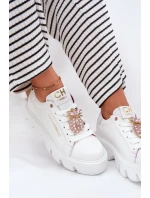 Kožené tenisky s ozdobnou broží  bílé model 21694817 - CheBello