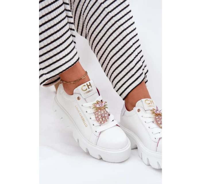 Kožené tenisky s ozdobnou broží  bílé model 21694817 - CheBello