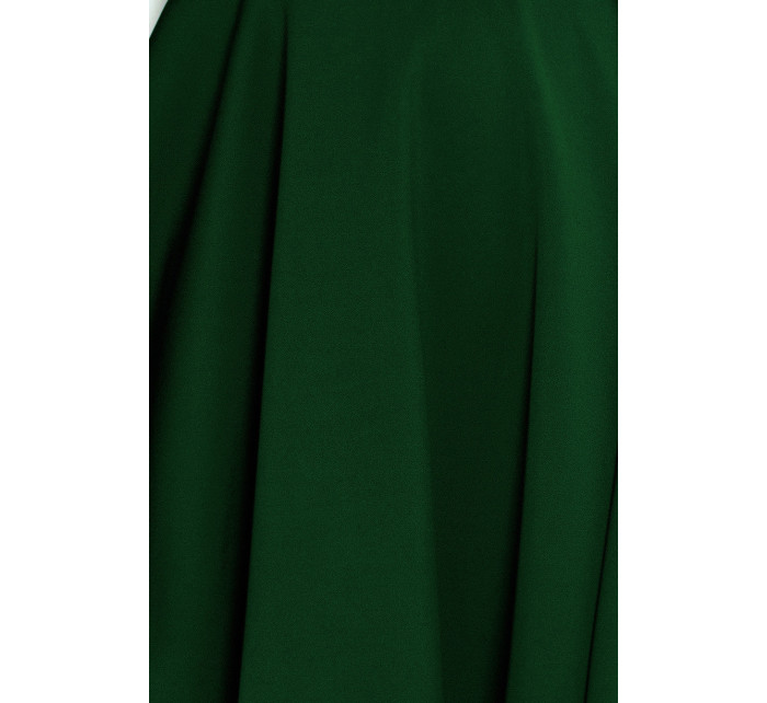 Rozšírené dámske šaty v fľaškovo zelenej farbe s výstrihom v tvare srdca model 6703269