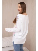 Svetrová halenka s barevnými květy model 19482514 - K-Fashion Svetrová halenka s barevnými květy model 19482514 - K-Fashion