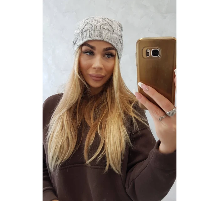 Fleecová čepice Sonia model 18749883 světle šedá - K-Fashion Fleecová čepice Sonia model 18749883 světle šedá - K-Fashion
