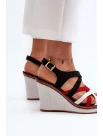 Černé sandály Ellen model 20450434 na klínu - Kesi