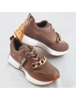 Hnědé sportovní boty s řetízkem model 17209361 Hnědé sportovní boty s řetízkem model 17209361