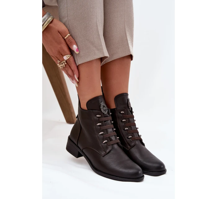 Dámske členkové topánky na nízkom podpätku so zipsom s ozdobou - hnedé Nevalia Dámske členkové topánky na nízkom podpätku so zipsom s ozdobou - hnedé Nevalia