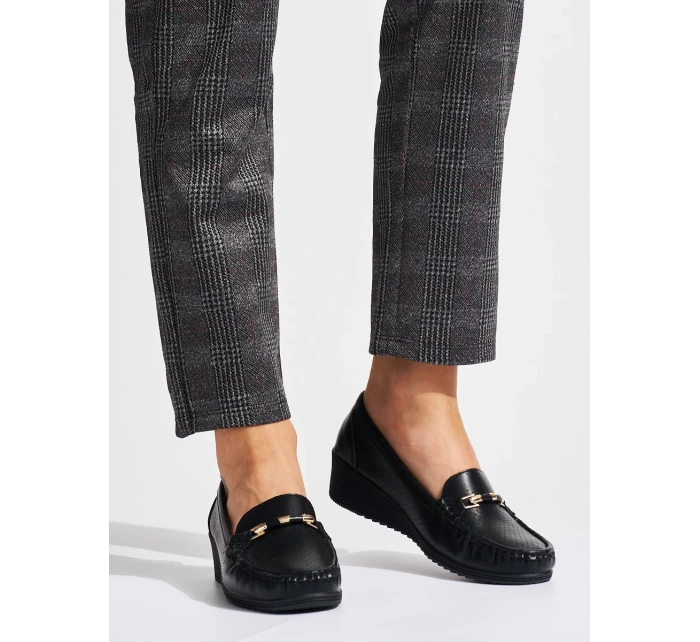 Trendy dámské černé mokasíny na klínku Trendy dámské černé mokasíny na klínku