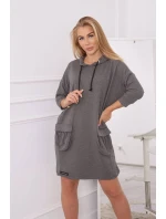 Šaty s kapucí v grafitové barvě