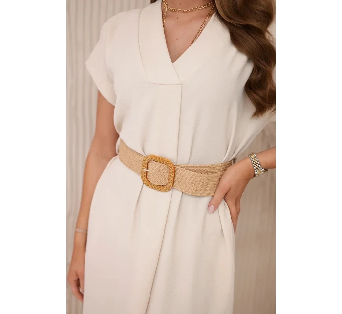 Šaty s ozdobným opaskom béžovej farby Šaty s ozdobným opaskom béžovej farby