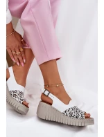 Sandały Damskie Z Naturalnej Skóry Na Koturnie Artiker 56C0958 Białe Sandały Damskie Z Naturalnej Skóry Na Koturnie Artiker 56C0958 Białe