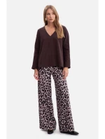 B304 Pletený sveter s výstrihom do V - tmavá čokoláda