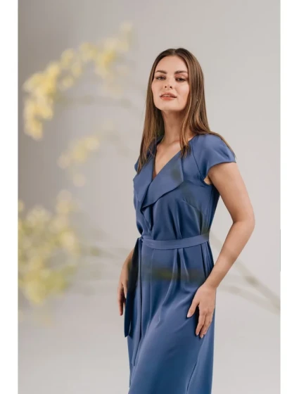 model 21154812 Šaty bez rukávů s volánkovým výstřihem modré - STYLOVE