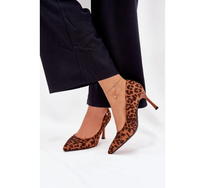 Lodičky s ihlovým podpätkom model 216316 Krok vo veľkom štýle