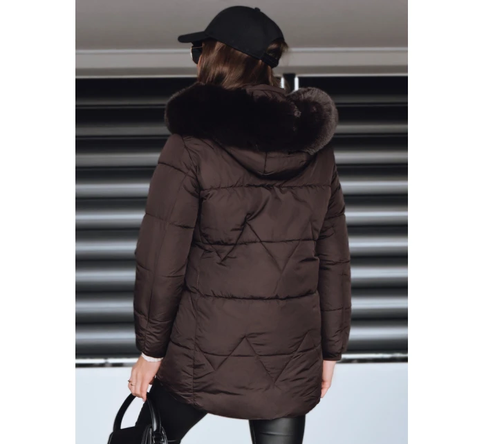 Dámská zimní prošívaná bunda s kapucí hnědá Dstreet model 21993708 - FashionStreet Dámská zimní prošívaná bunda s kapucí hnědá Dstreet model 21993708 - FashionStreet