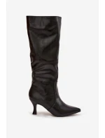 Dámské kozačky na podpatku z eko kůže černé model 21744548 - Boto Dámské kozačky na podpatku z eko kůže černé model 21744548 - Boto