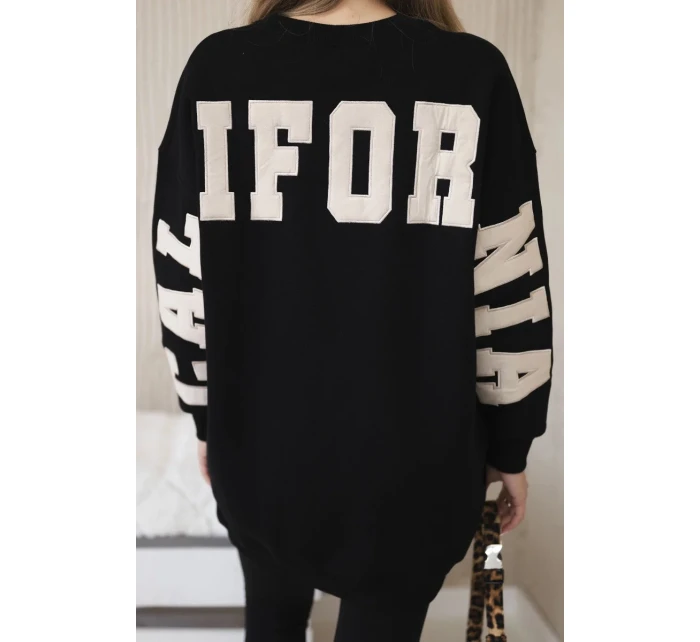 Izolovaná mikina s nápisom California čierny